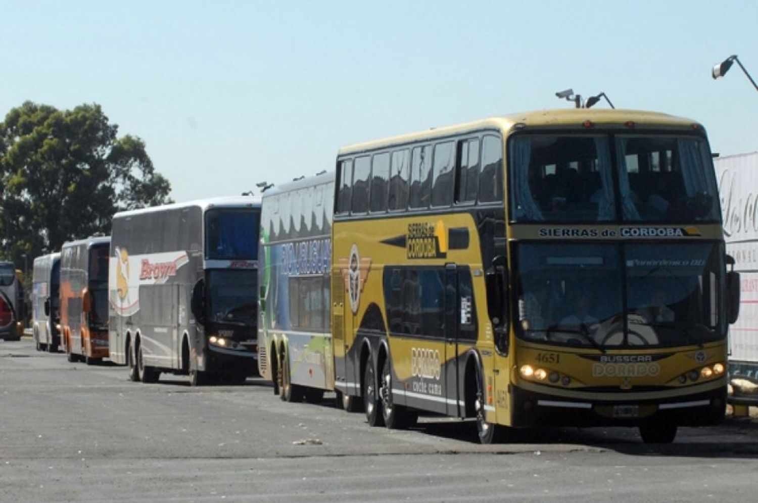 Santa Fe habilita a trabajar al 100% a los colectivos interurbanos