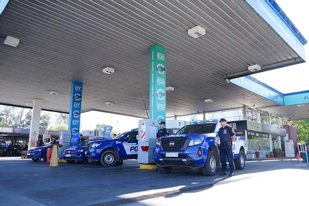 Transición energética en marcha: los vehículos del Ministerio de Seguridad usarán biocombustibles