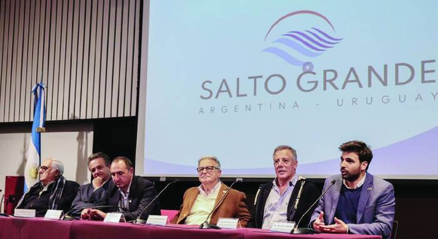 Salto Grande presentó su nueva identidad de marca