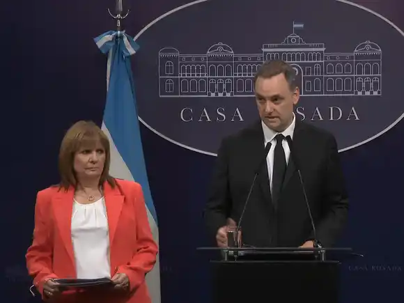 El Gobierno enviará asistencia para reparar caminos rurales afectados por crecidas en Provincia y criticó a Kicillof