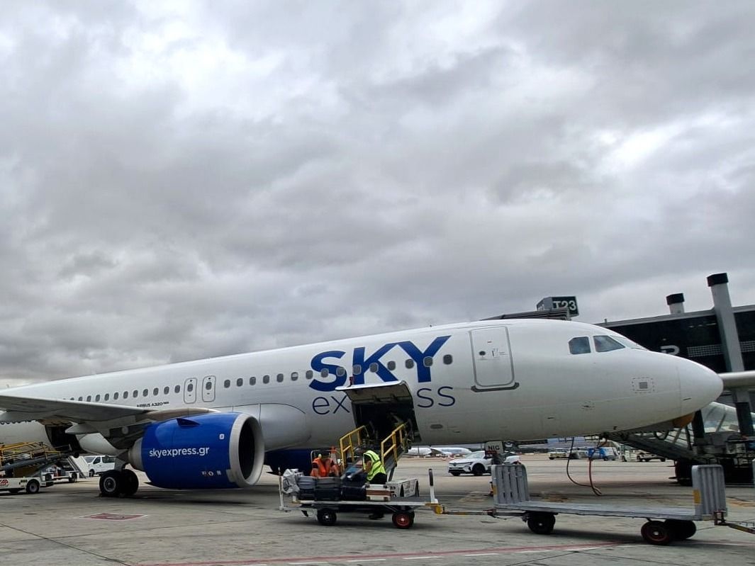 Más vuelos entre España y Grecia: Sky Express inauguró sus vuelos entre Atenas y Madrid