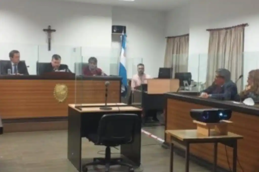 Condenaron a un cura a 17 años de prisión por abusar de dos menores