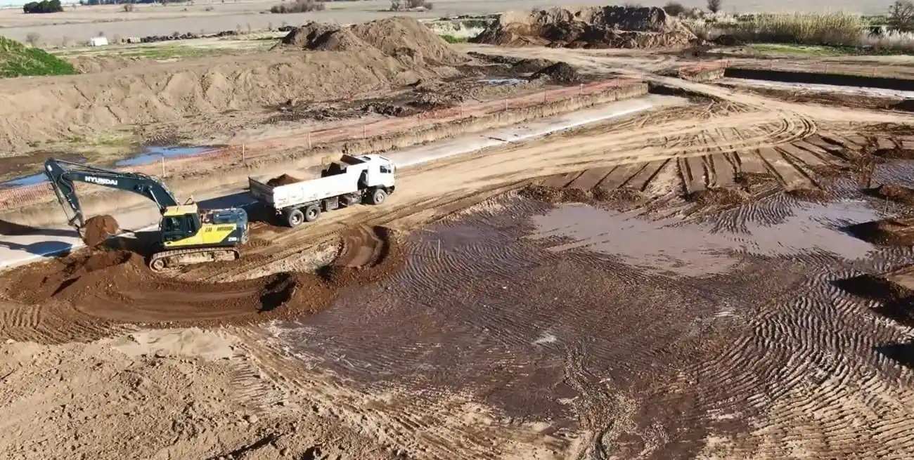 Construyen una nueva celda de disposición final en el relleno sanitario de Venado Tuerto.