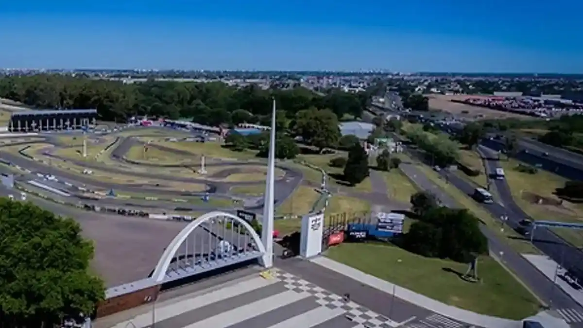 El autódromo Juan y Oscar Gálvez.