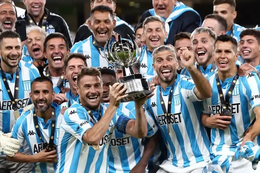 Con un penal sobre el final, Racing venció a Boca y ganó la 1° edición de la Supercopa Al Ain