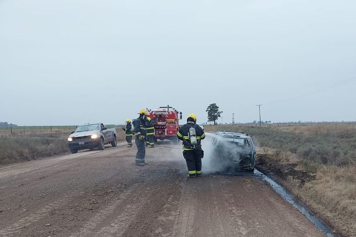incendio auto bomberos san vicente - 3
