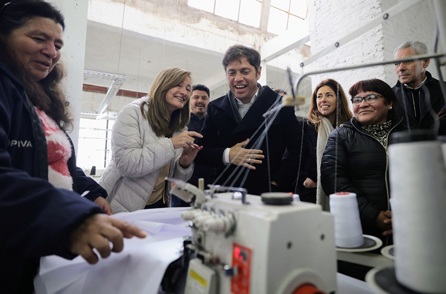 Kicillof recorrió un Polo textil en Berisso y fustigó al neoliberalismo