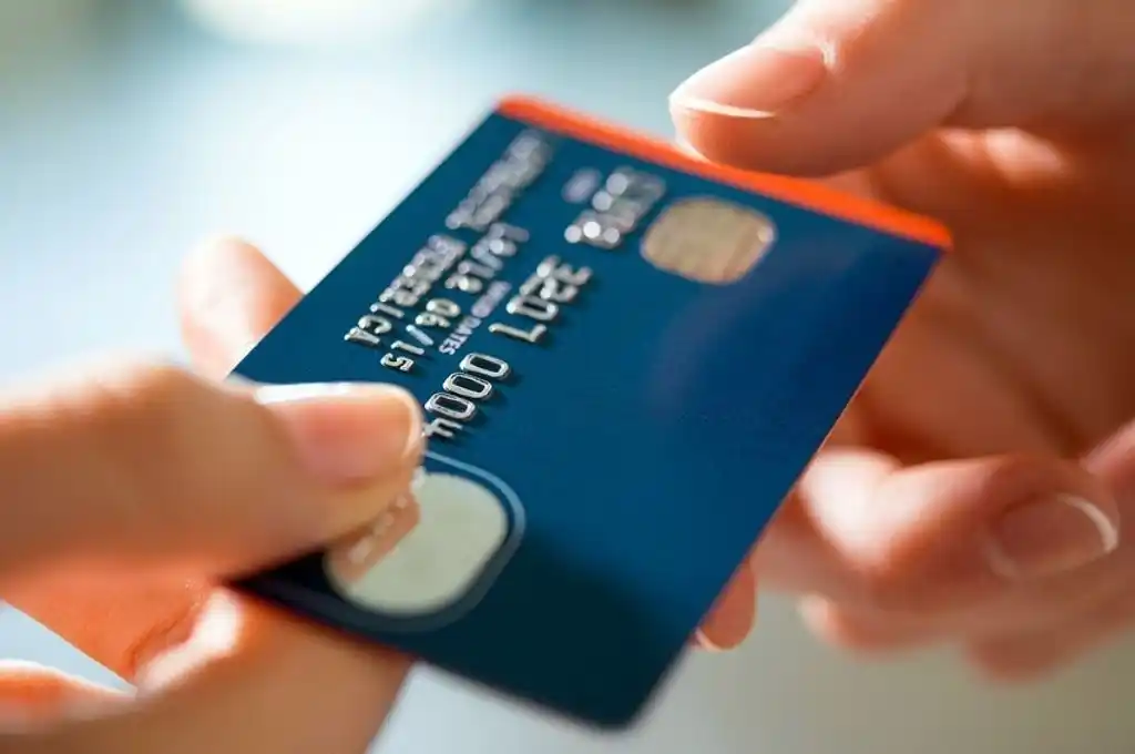 Pequeños comercios comienzan a cobrar en menor plazo las ventas