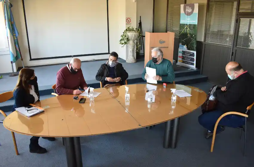 OSSE confirmó la extensión de la red de agua en Castagnino y La Laura