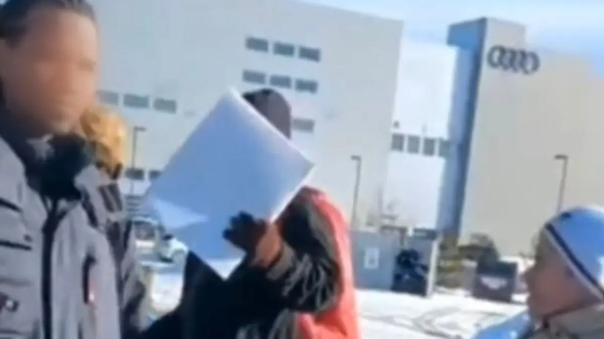 ¡LO QUE FALTABA! Venezolanos pidiendo limosnas en Canadá (Video)