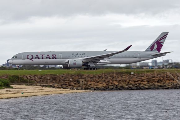 Qatar Airways contraataca (de nuevo) y señala que el problema del A350 es de diseño