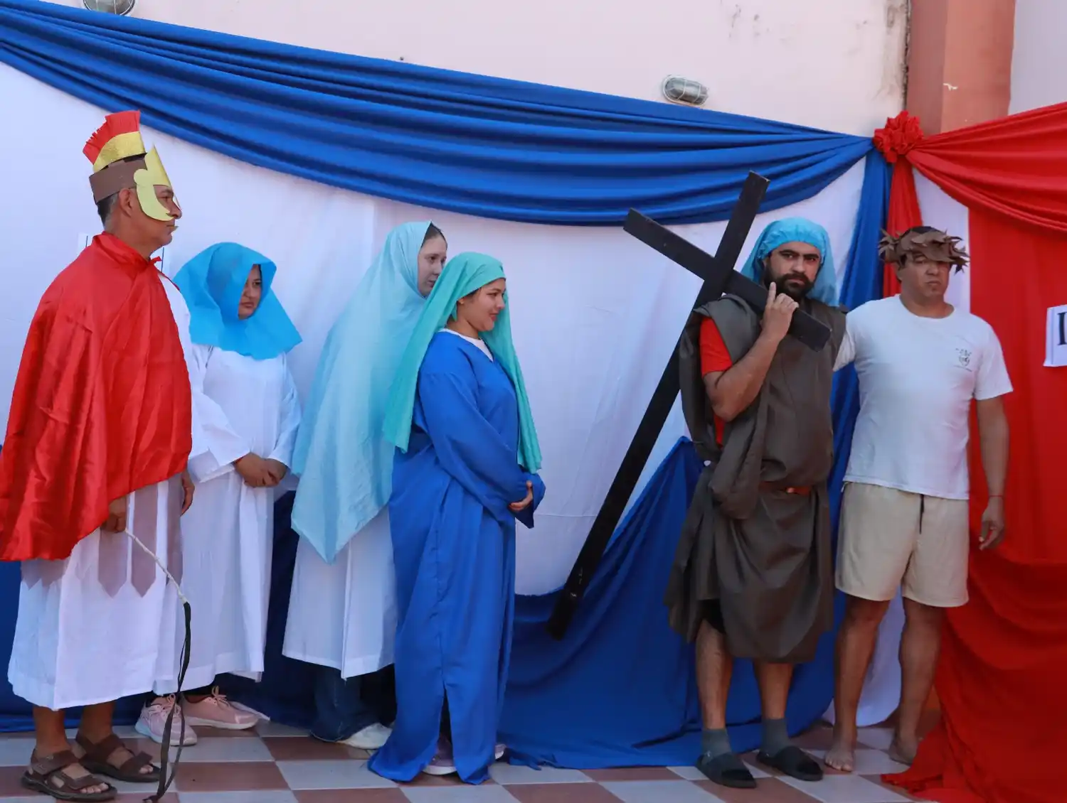 Las residencias socioeducativas revivieron el Vía Crucis