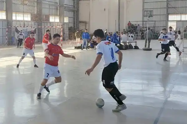 Comenzaron los cuartos de final del Torneo Apertura de futsal
