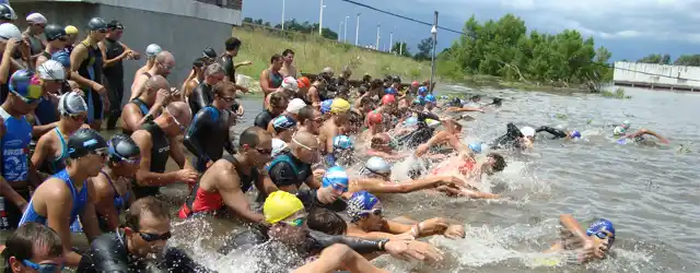 En Costanera Sur y Parque Intendente Quintana de Gualeguay se correrá la quinta fecha del Circuito Entrerriano de Triatlón, que también es libre para todo triatleta que desee participar. Nadamos en el bonito reservorio de agua y el ciclismo y pedestrismo en Parque Quintana y Costanera Sur de Gualeguay. Organiza Municipalidad de Gualeguay y Asociación Entrerriana de Triatlón.