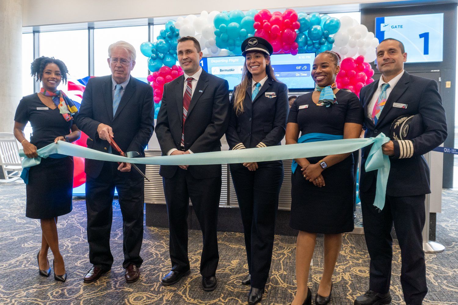Con nuevo vuelo de BermudAir, el aeropuerto Bradley sumó su quinto destino internacional