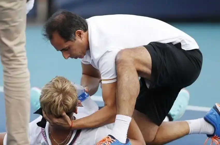 Un tenista se desplomó en pleno partido
