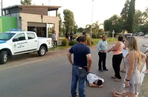 Escapó a un control y atropelló a un agente de tránsito