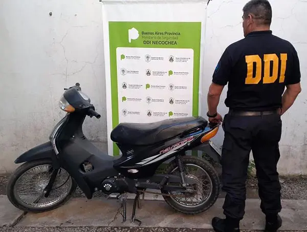 Secuestran una moto utilizada para robarle un celular a una mujer