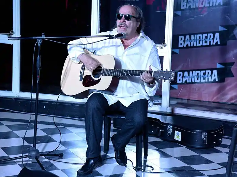 Rosario cuna del género en castellano del país.