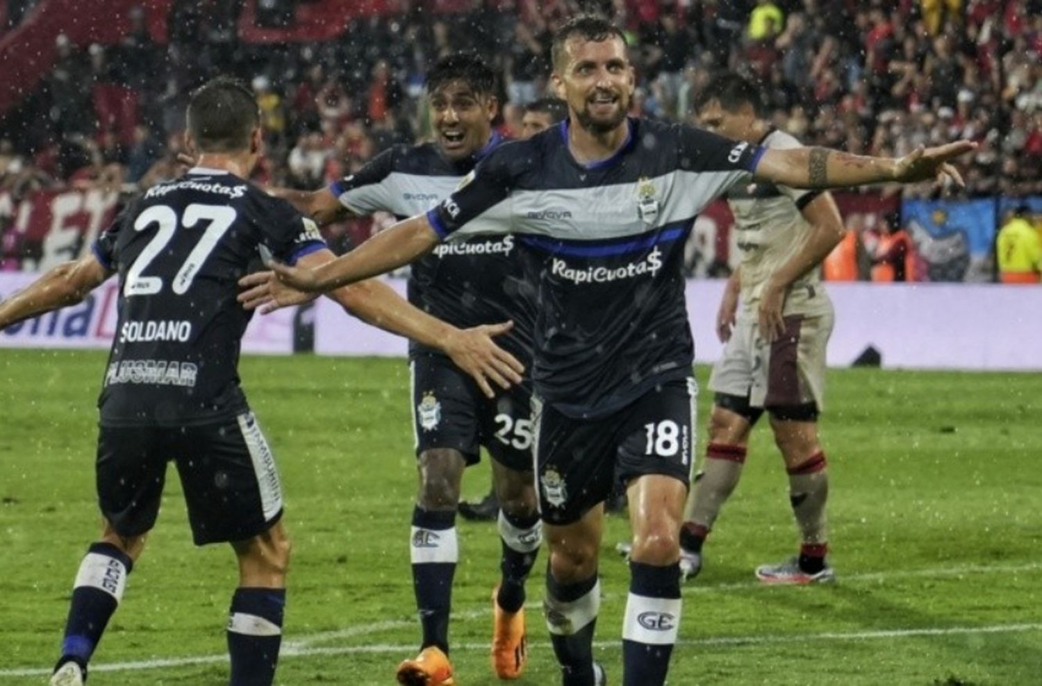 Colón descendió a la Primera Nacional