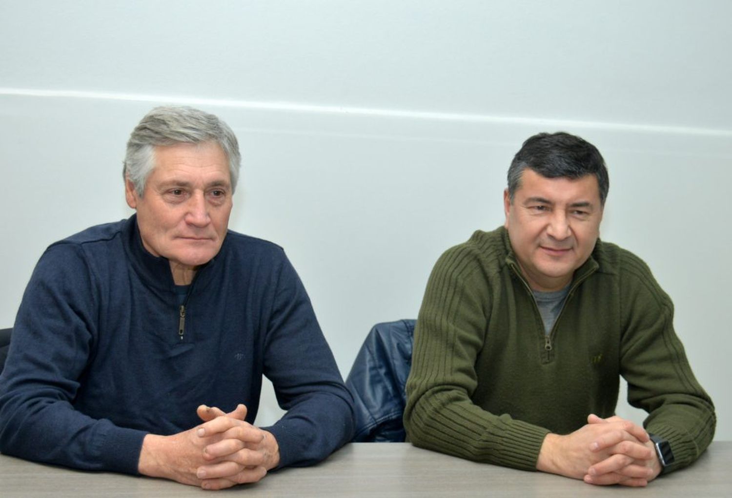 La dupla que lleva 30 años impartiendo justicia por las canchas de la provincia