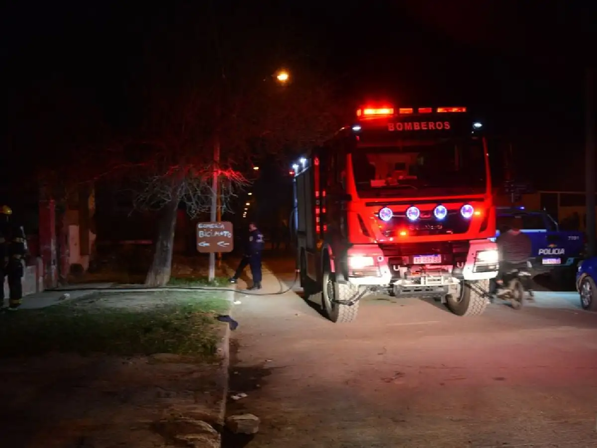 Acudieron por una pelea familiar y detectaron un principio de incendio