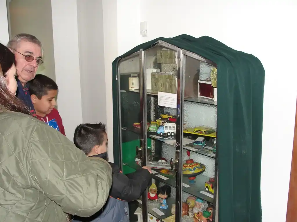 Se inauguró una muestra de juguetes