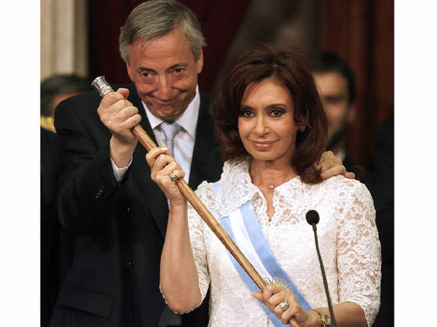 Fueron devueltos los bastones de Cristina Kirchner