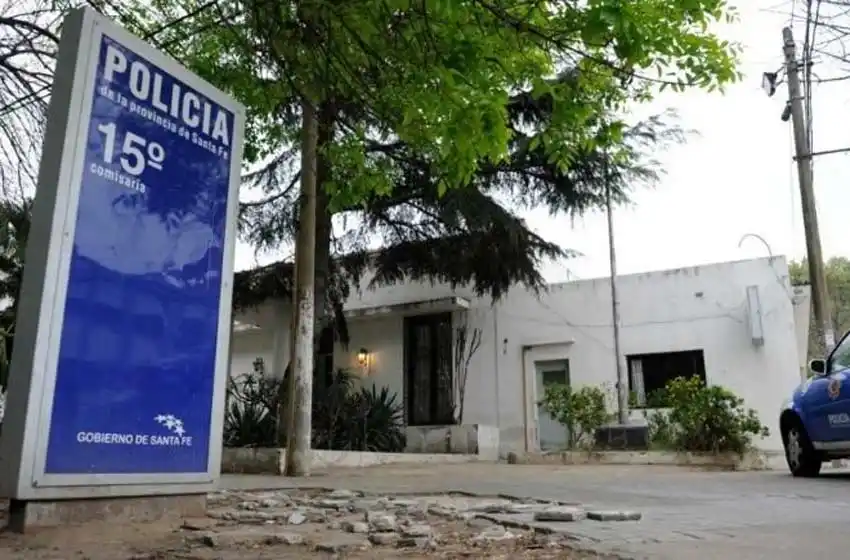 Robaron en un negocio al lado de una comisaría y abusaron sexualmente de una empleada