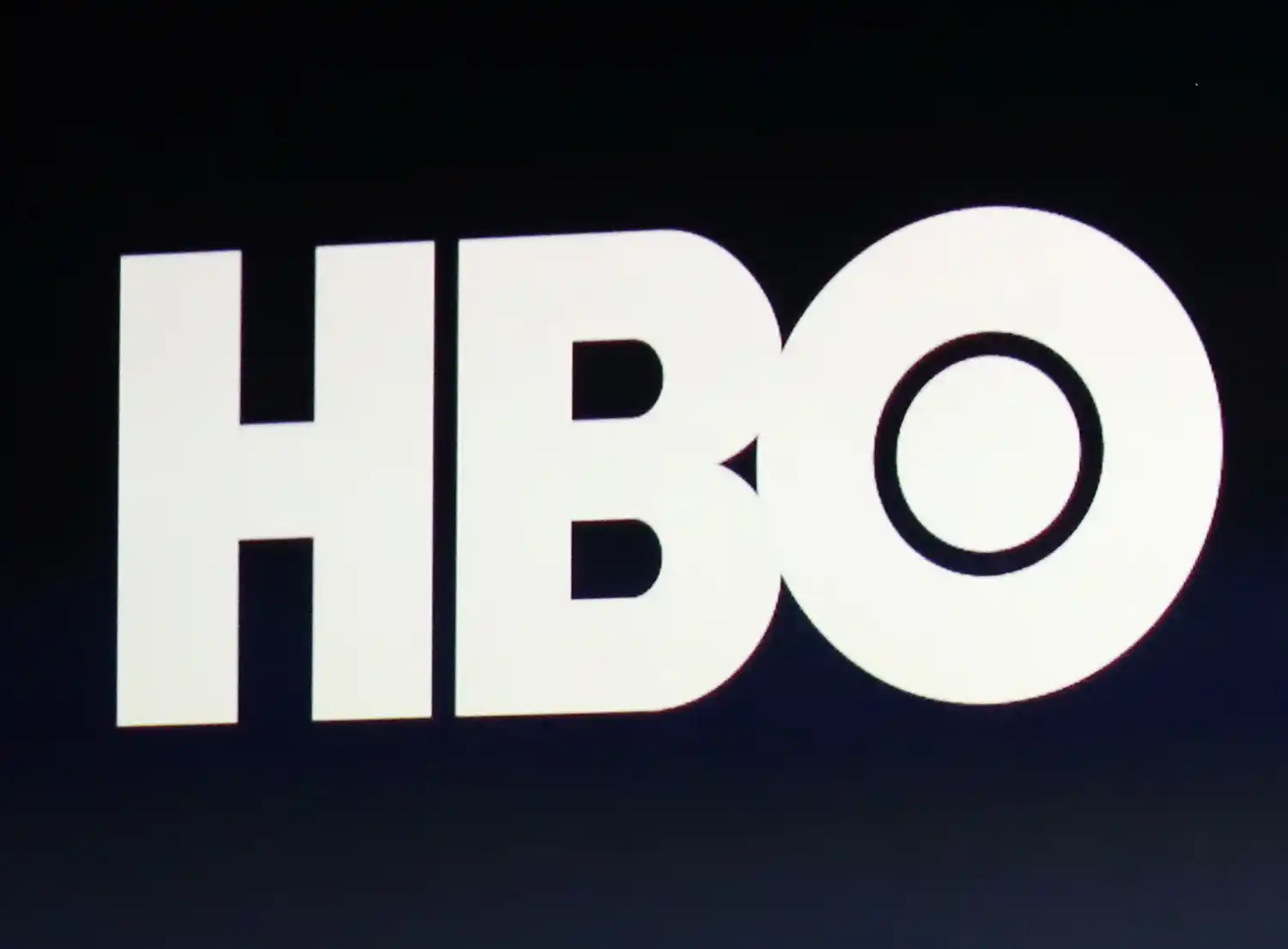HBO producirá nueva miniserie basada en la novela argentina «Entre hombres»