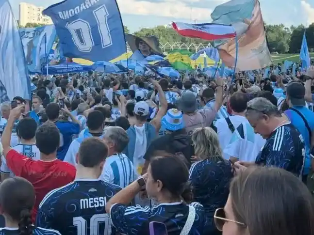 Banderazo celeste y blanco en Atlanta. Foto:TN
