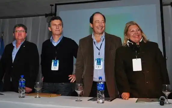 Santilli también confirmó que el PRO analiza ir a las PASO con Carrió y Sanz