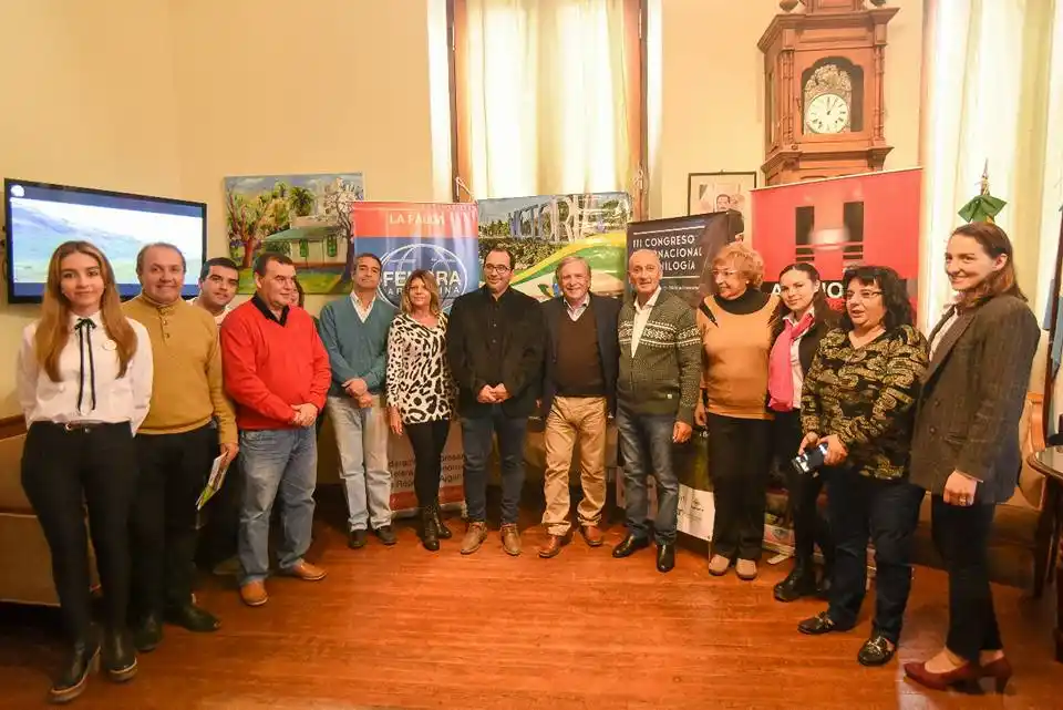 Comienza el 3er Congreso Internacional de Ufología en Victoria