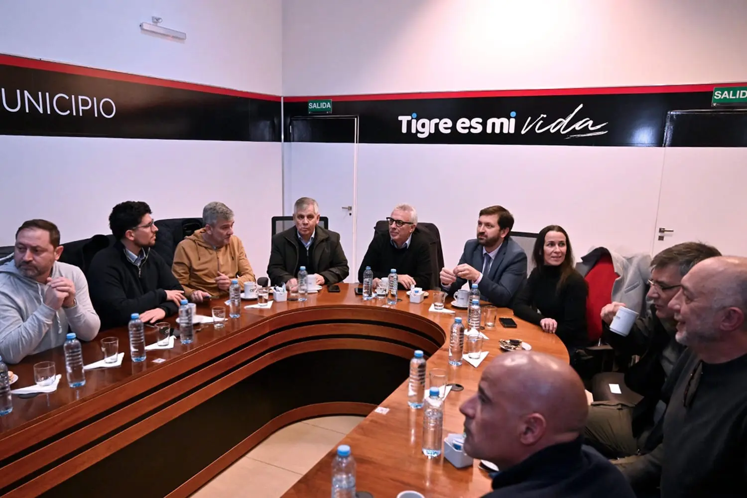 Zamora con otros jefes comunales