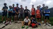 Los niños tailandeses rescatados de una cueva jugaron al fútbol en el Monumental