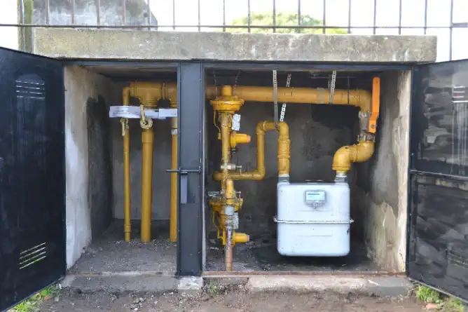 Infraestructura escolar: Con una inversión millonaria del municipio, la Escuela Normal recupera la calefacción para el inicio de clases - 2