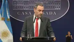 Paro docente: Adorni aseguró que "no está prevista ninguna convocatoria de paritaria"
