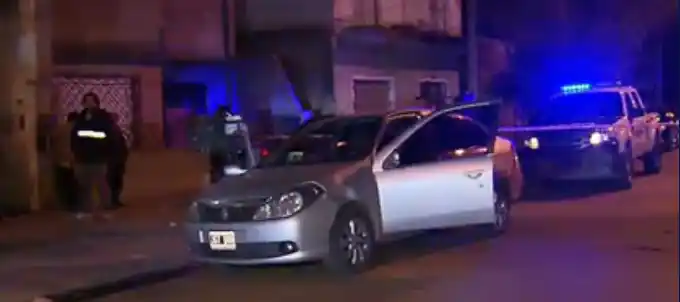 Atacaron a tiros a policía y su mujer en Villa Caraza