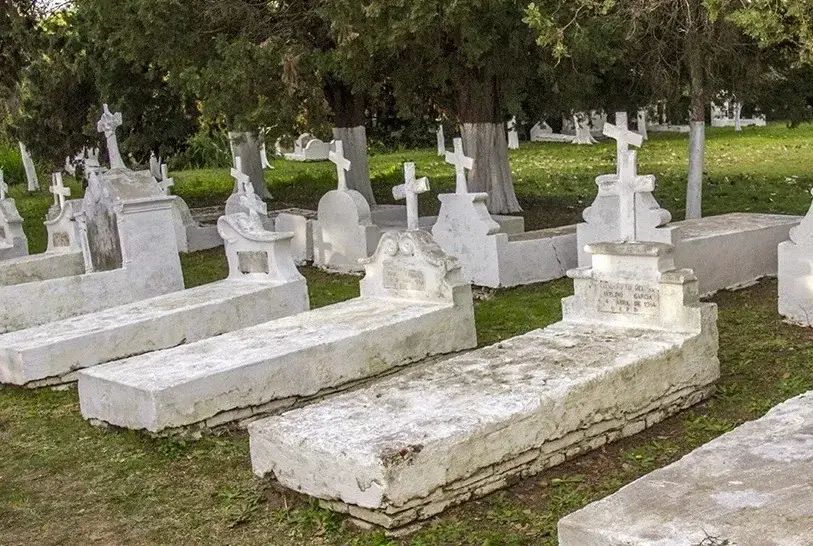 Algunas tumbas tienen más de 150 años de antigüedad.