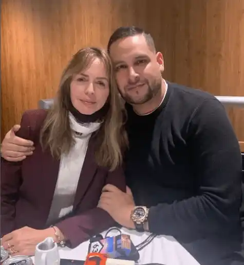 Daniela Spanic y su mánager. Foto Instagram