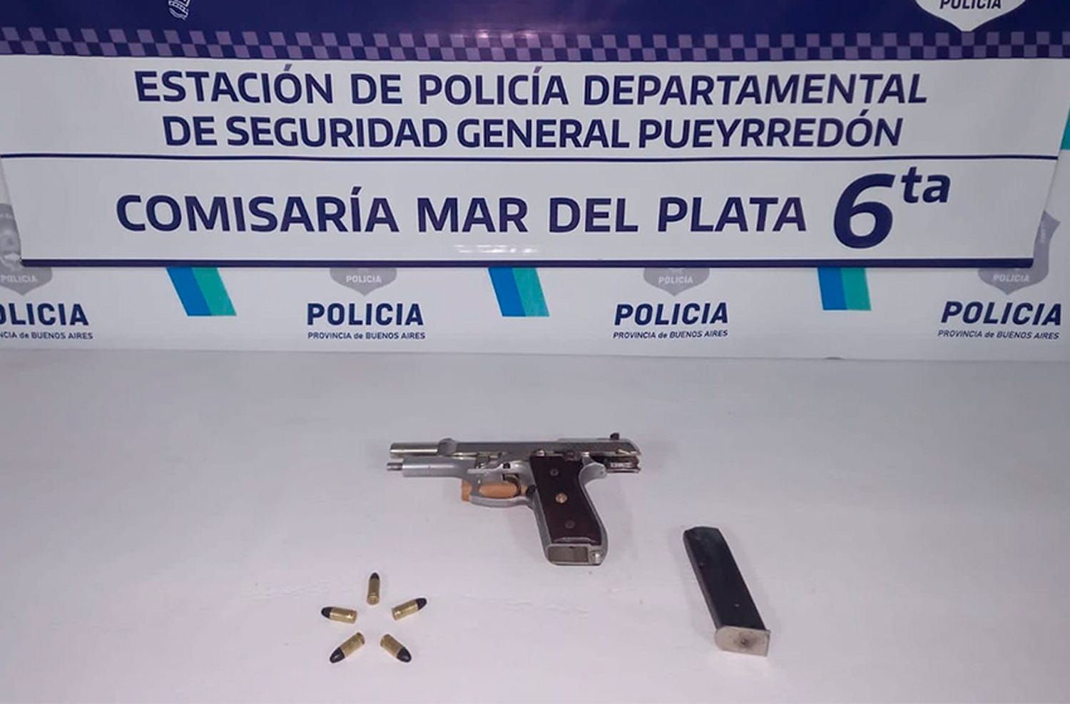 Trató de borracho a un vecino y lo amenazó de muerte: lo atrapan con arma robada y el permiso de la cárcel vencido