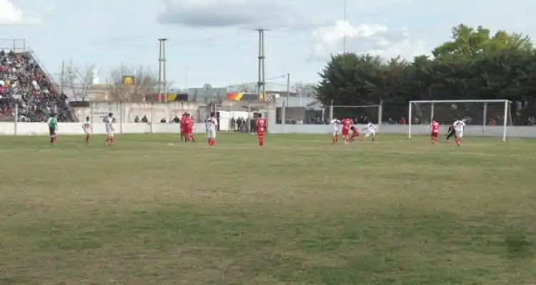 Mitre y Paraná igualaron 1 a 1 en el estadio
