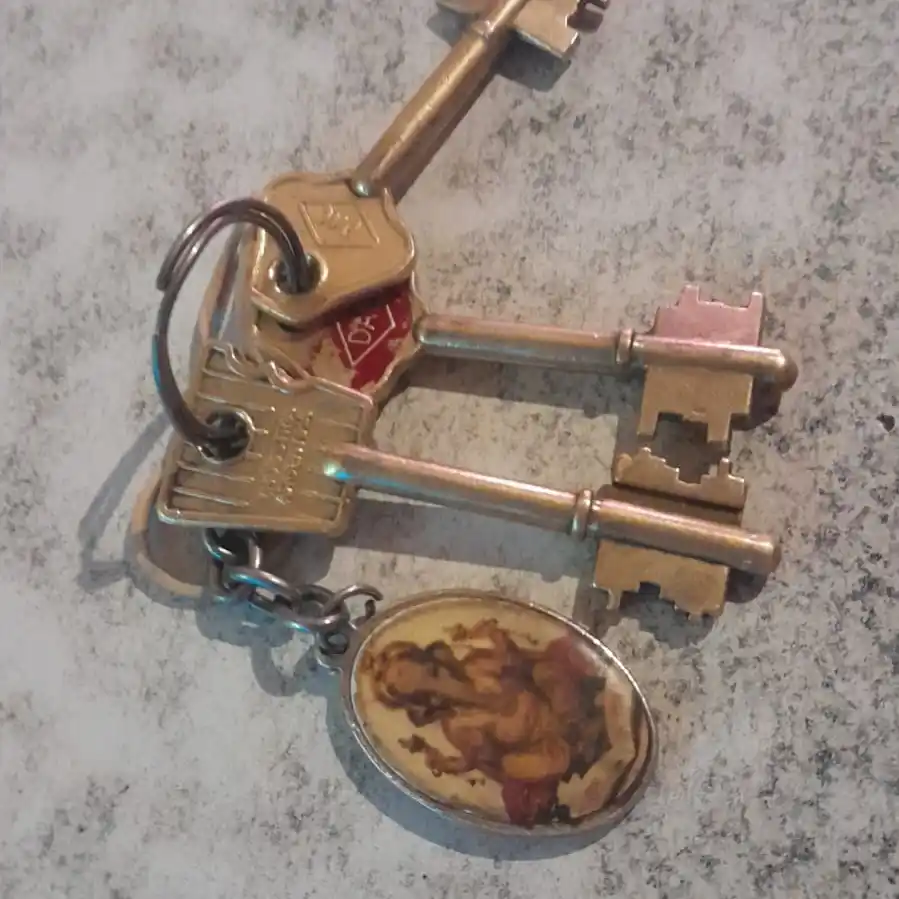 Hallaron llavero en Manuel Iglesias y Aulí