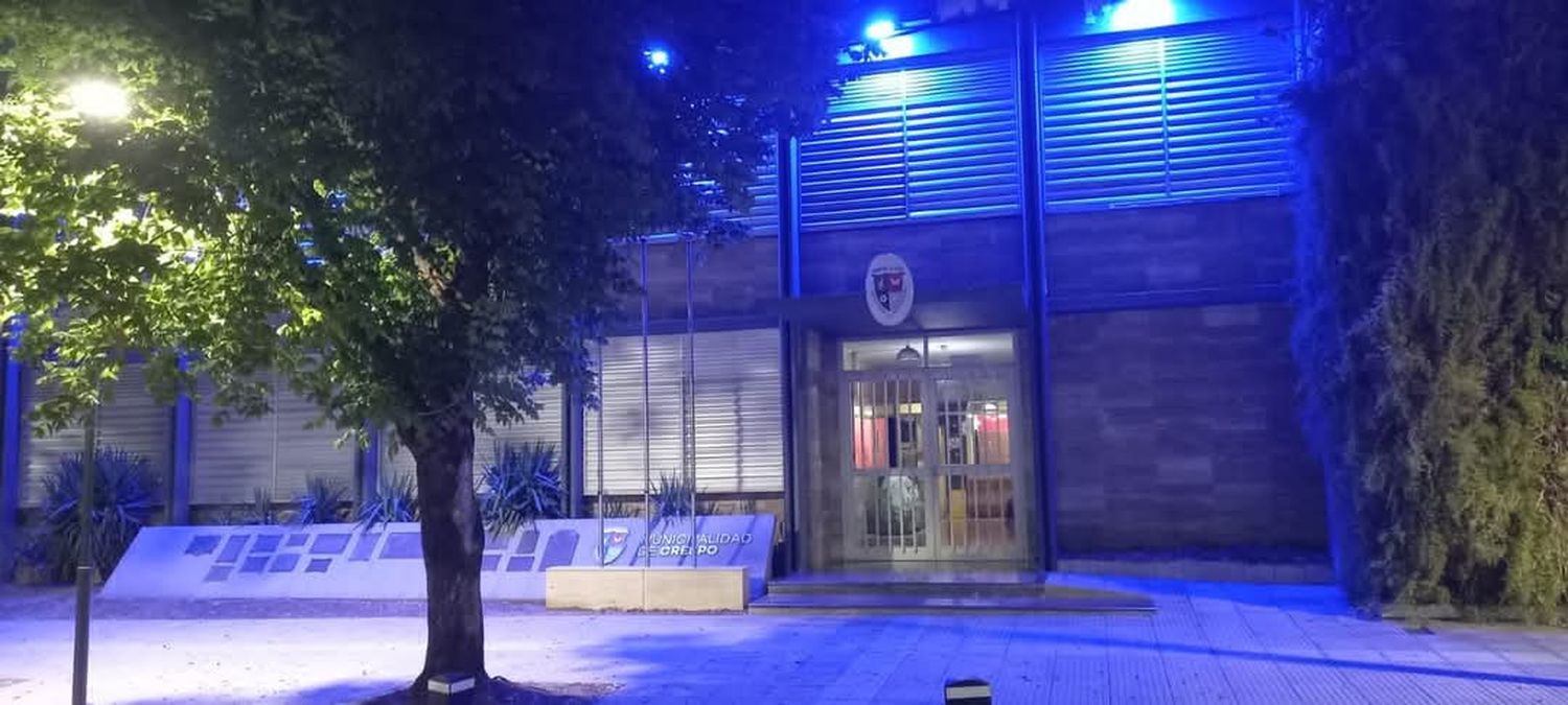 Crespo iluminó su Palacio Municipal por el Día Internacional del Síndrome de Angelman