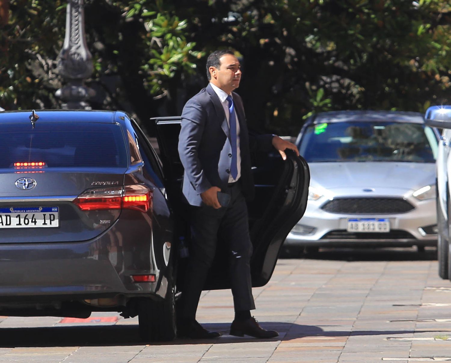 El gobernador de Corrientes, Gustavo Valdés, al aribar a la Casa Rosada.