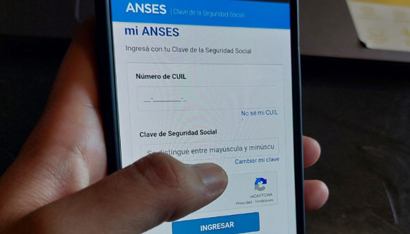 Alerta estafa: se hacen pasar por Anses y ofrecen un "bono" a jubilados