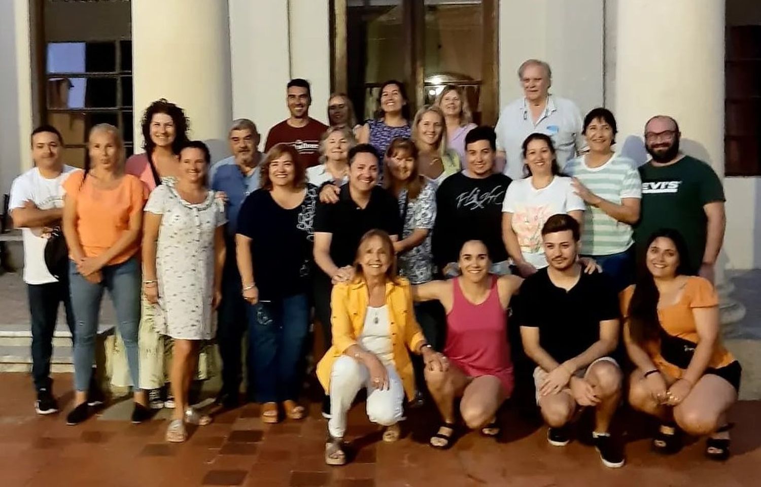 Comisión Directiva y amigos del Teatro Italia
