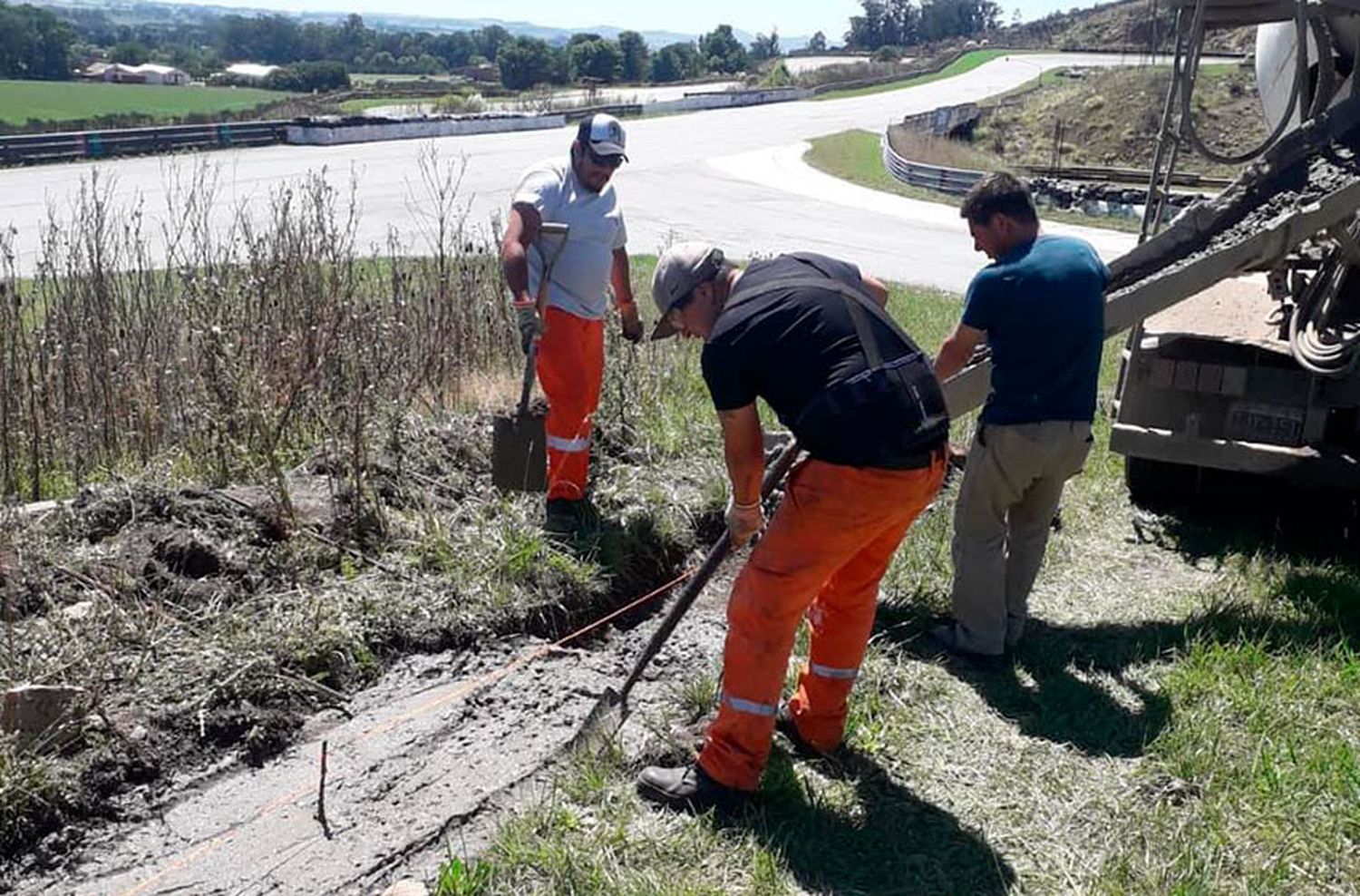 Comenzó la construcción de paredones en el Autódromo "Juan Manuel Fangio"