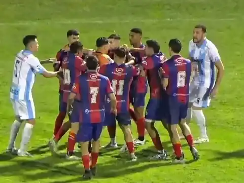 Juventud avanzó a semifinales del Regional Amateur, tras el fallo que descalificó al Defensores de Pronunciamiento por la agresión al árbitro