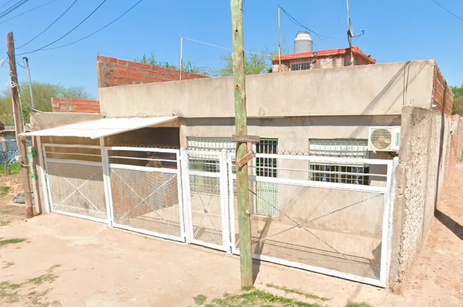 La vivienda ubicada en calle Isabel de Barnes y Monte Dinero.